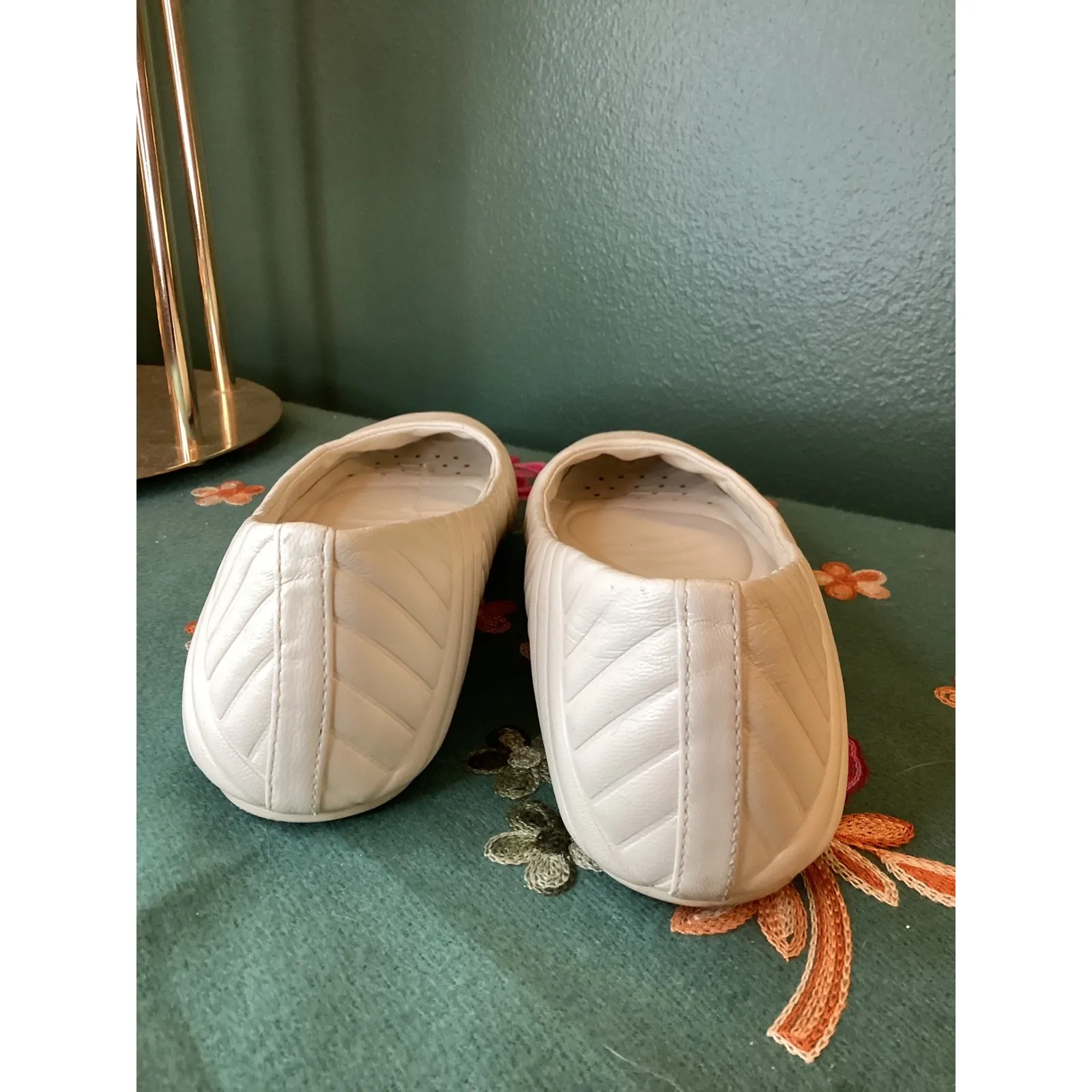 ANTONIO MELANI MARCIEE White Quilted Leather Ballet Flats Women's Size 5.5M 36 - Image 3