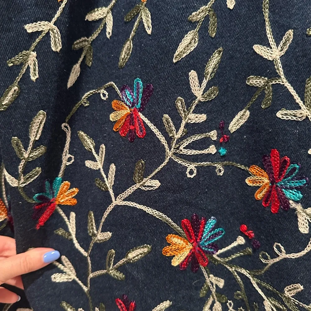 Industrie B Colorful Floral Embroidered Denim Jacket Size Large 100% Cotton Blue - Image 3