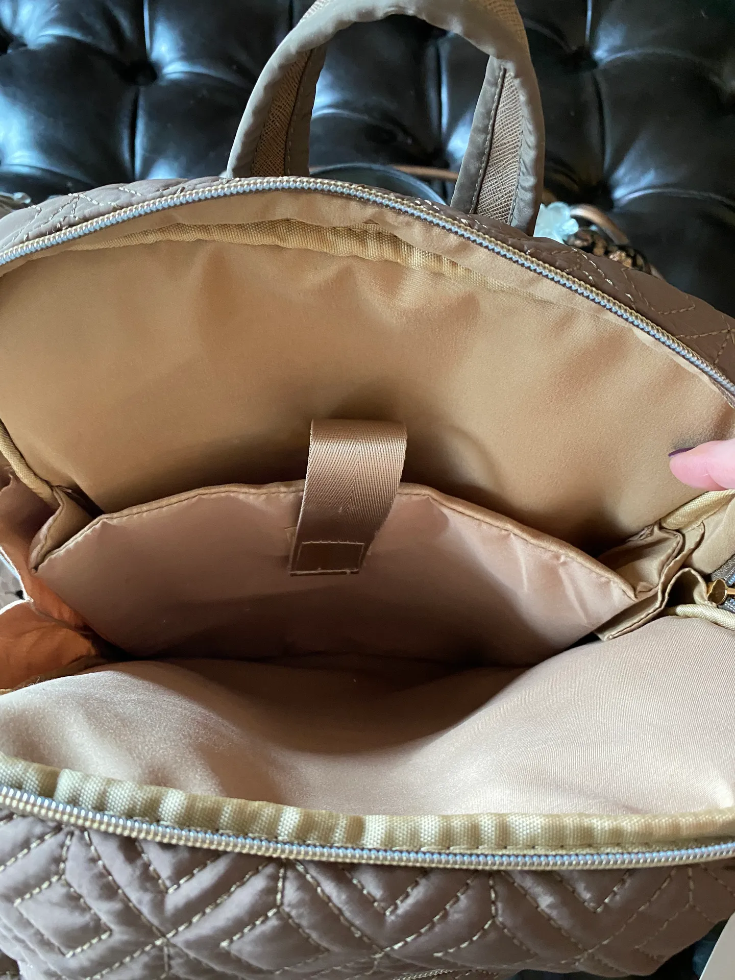 Adrienne Vittadini nylon backpack - Image 4