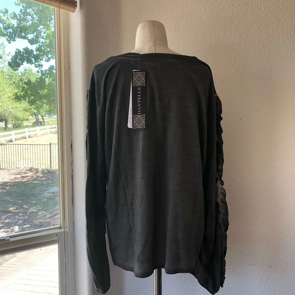 DANTELLE sz medium - Image 2