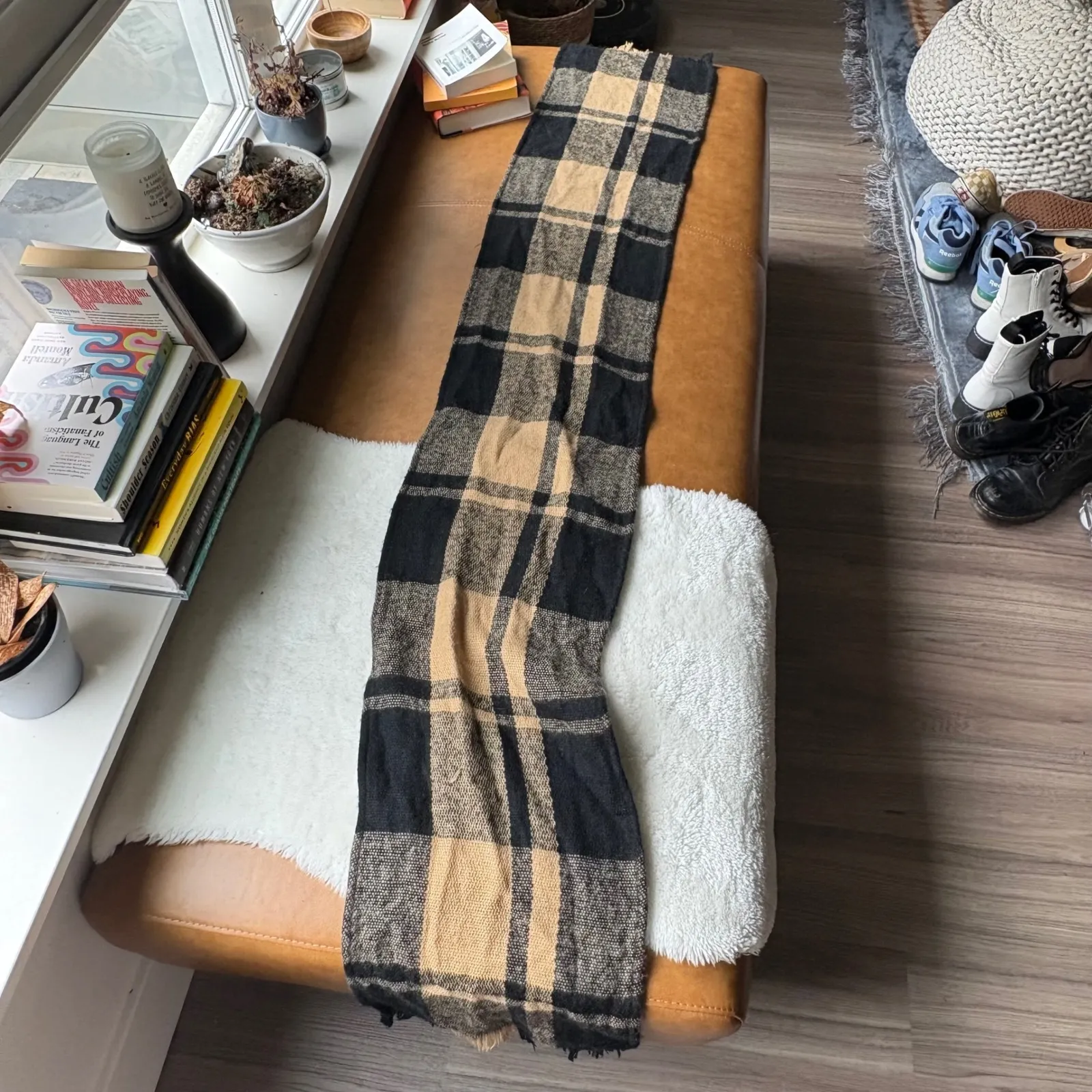 Plaid Scarf Oblong Black Beige Acrylic Knit Lightweight Soft Winter Fall - Image 2