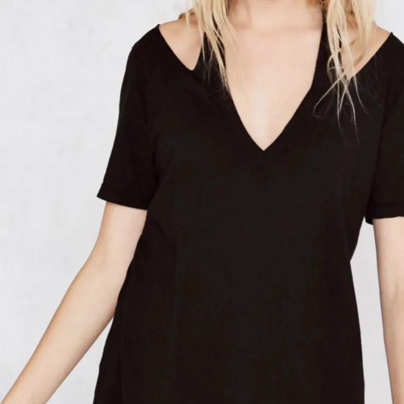 Black Truly Madly Deeply cut out shoulder shirt Size XS - Image 2