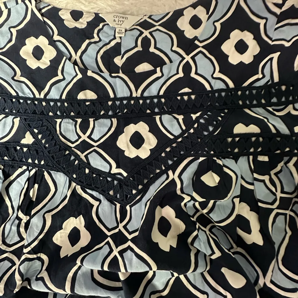 Crown & Ivy Blue and Black Geometric Blouse - Image 9