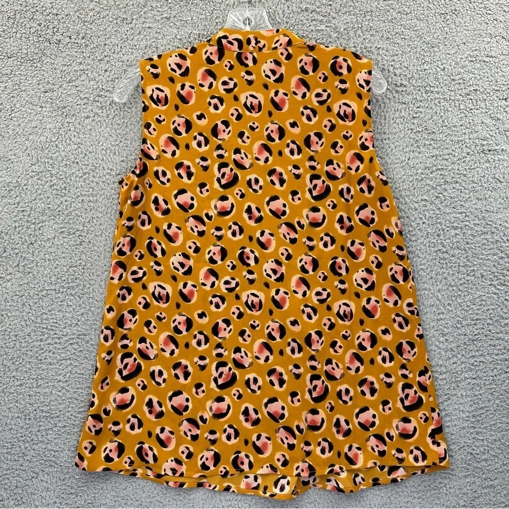 CAbi Prowl Leopard Cheetah Animal Print Sleeveless V Neck‎ Blouse Women's Small - Image 3