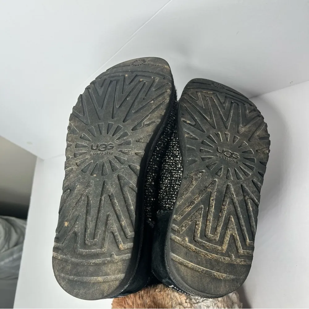 UGG short Black and Grey Textured Boots 9 - Image 7