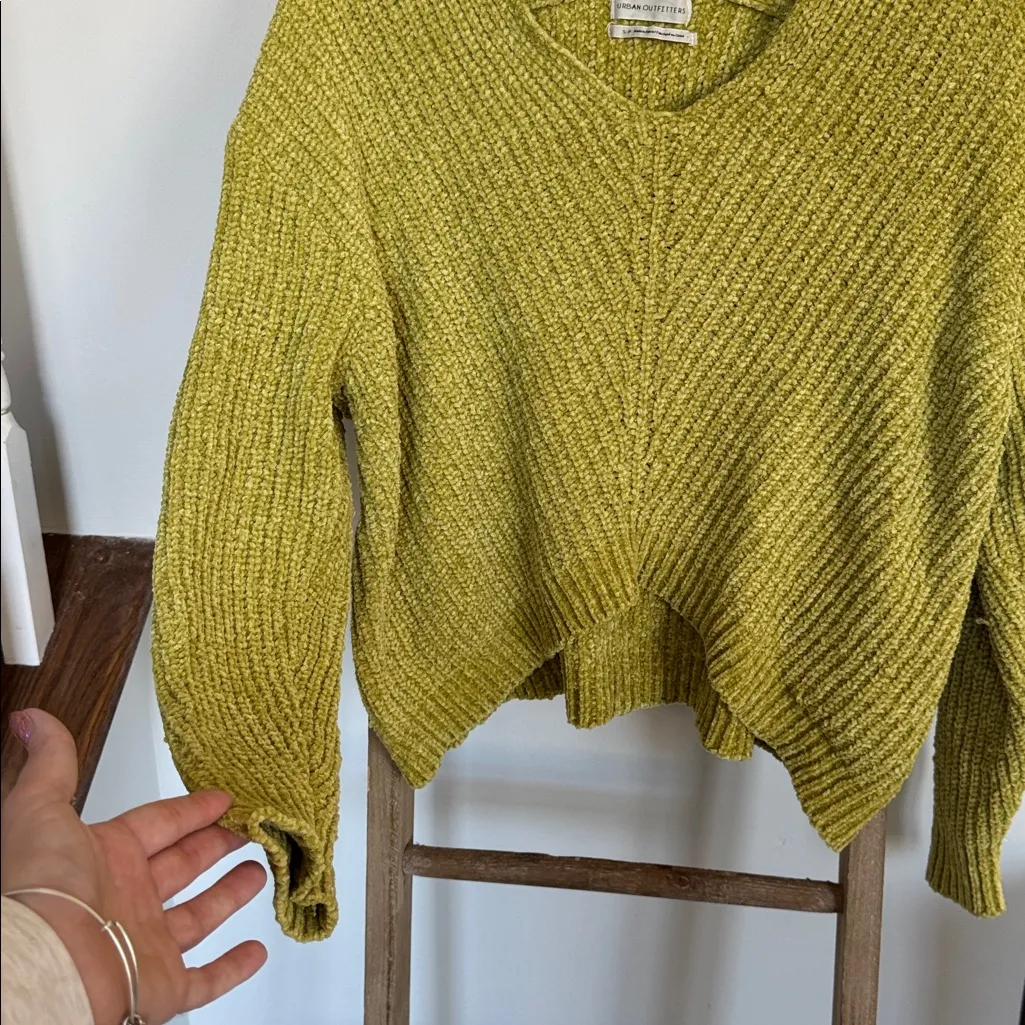 Urban Outfitters Textured Knit Sweater in Yellow green - Image 4