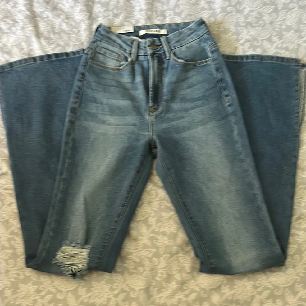 Trendy Blue Flare Jeans Size 24 - Image 6