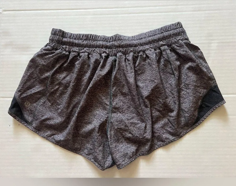 Lululemon Athletica Hotty Hot Shorts Heather Grey size 8 2.5” - Image 3
