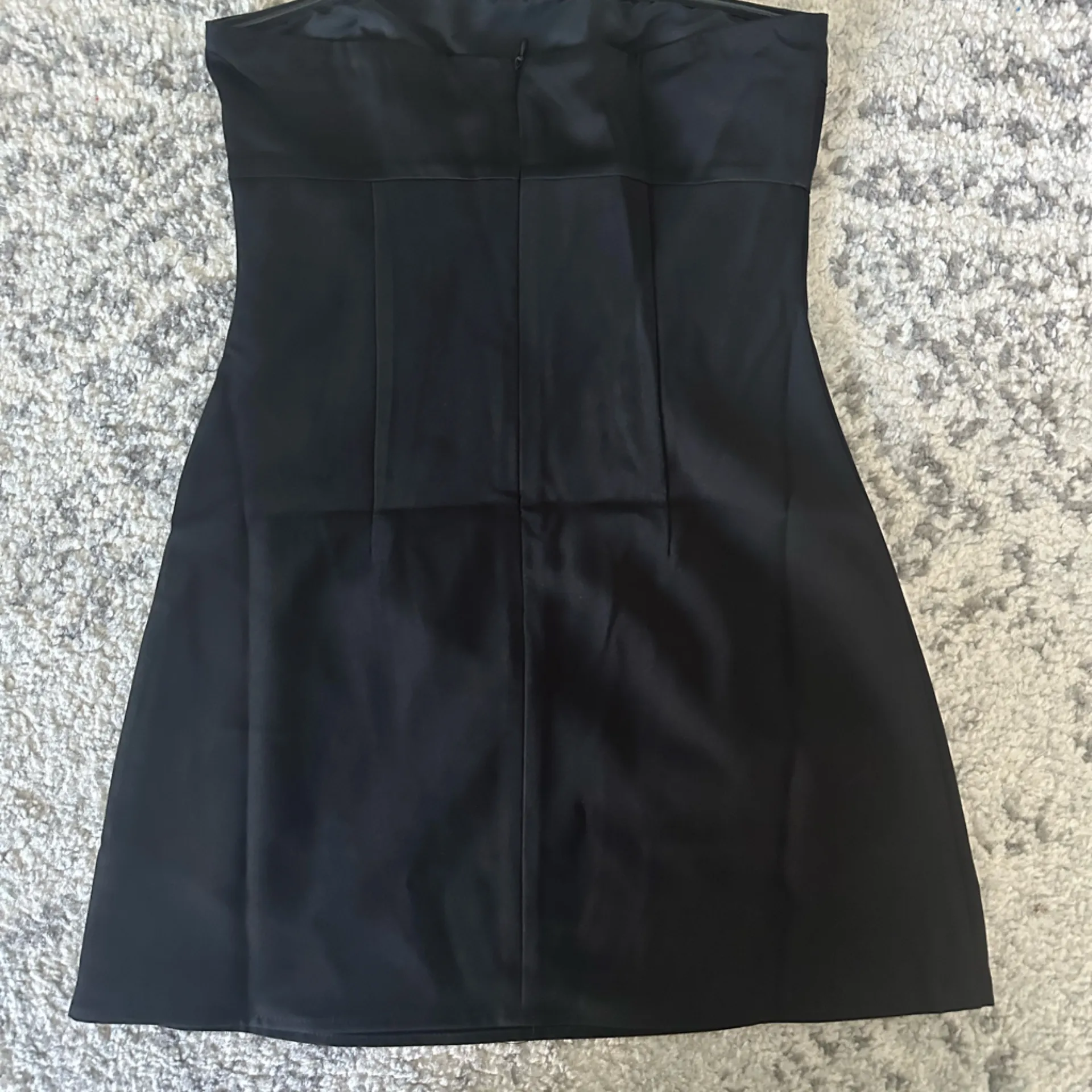 NWT Charcoal Suki Mini Dress Black Size 6 - Image 6