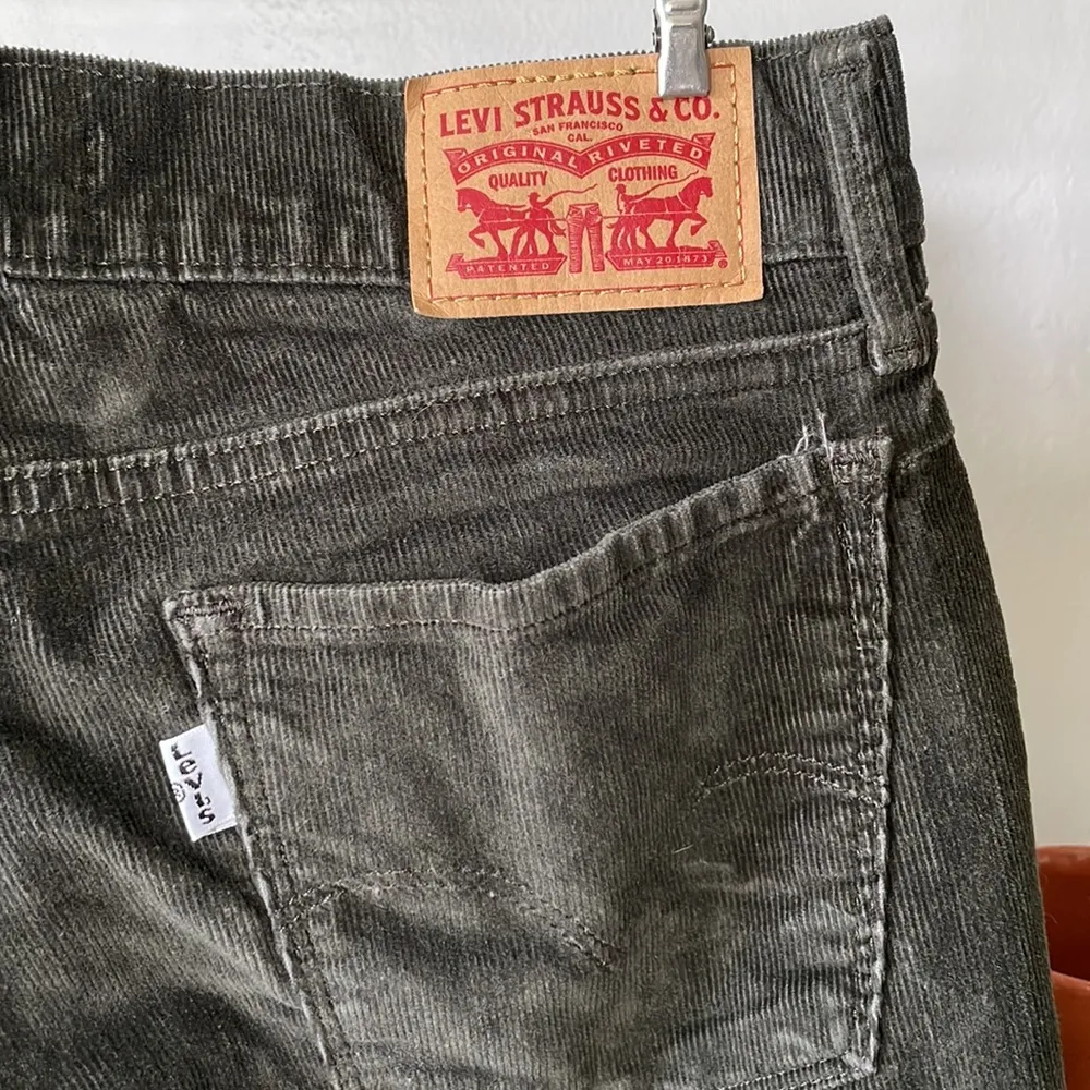 Levi’s 710 Super Skinny Micro Corduroy Pants Jeans in Size 27 Chocolate Brown - Image 5