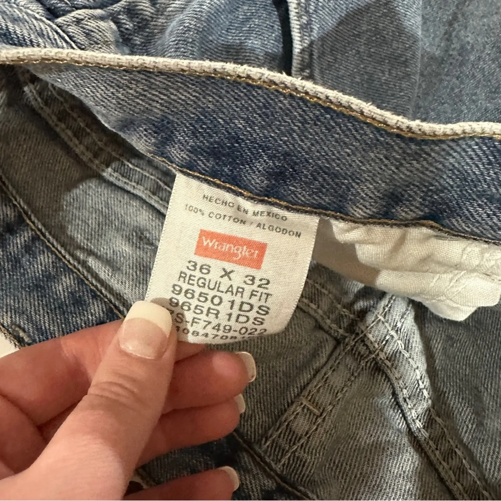 Vintage Wrangler Distressed Medium Wash Cutoff‎ Shorts Size 38 - Image 3