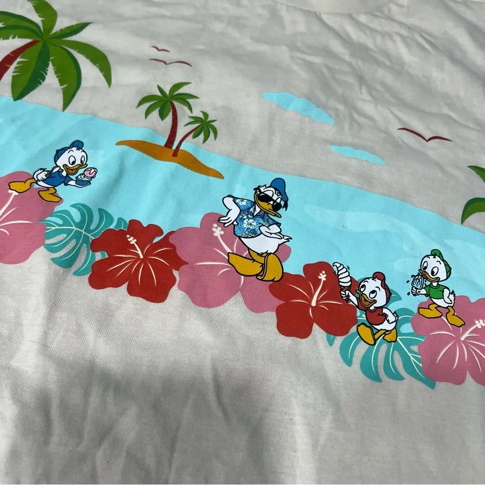 Disney Box Lunch Donald Duck Hawaiian organic cotton Tee shirt medium - Image 2
