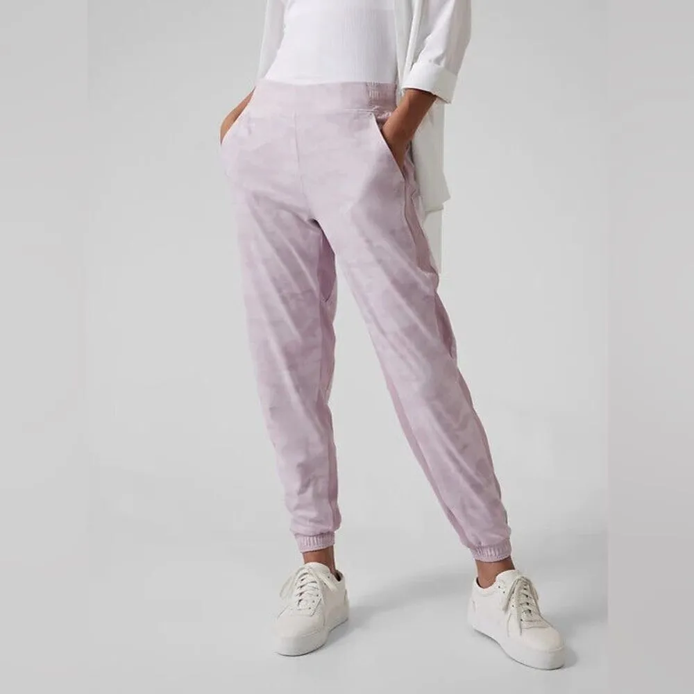 Athleta Size 16 Lavender Brooklyn Lined Camouflage Drawstring Waistband Jogger - Image 2