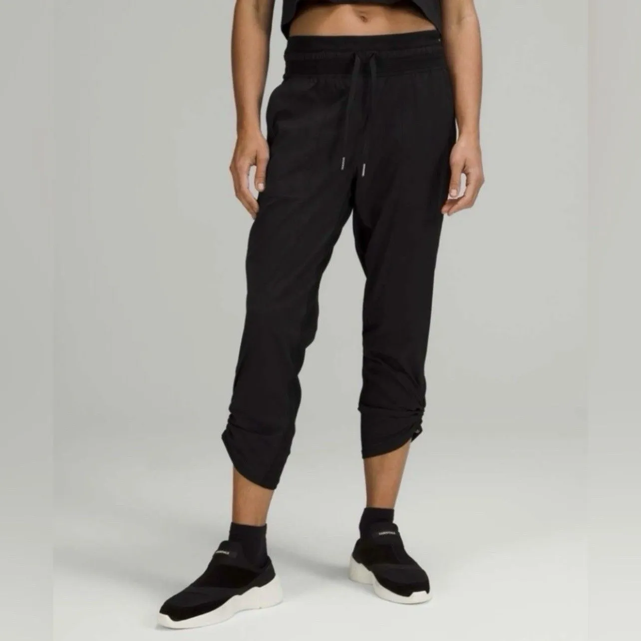 Lululemon Dance Studio Crop 25" Black Swift Lightweight Mid-Rise Pants Size 12 - Image 4
