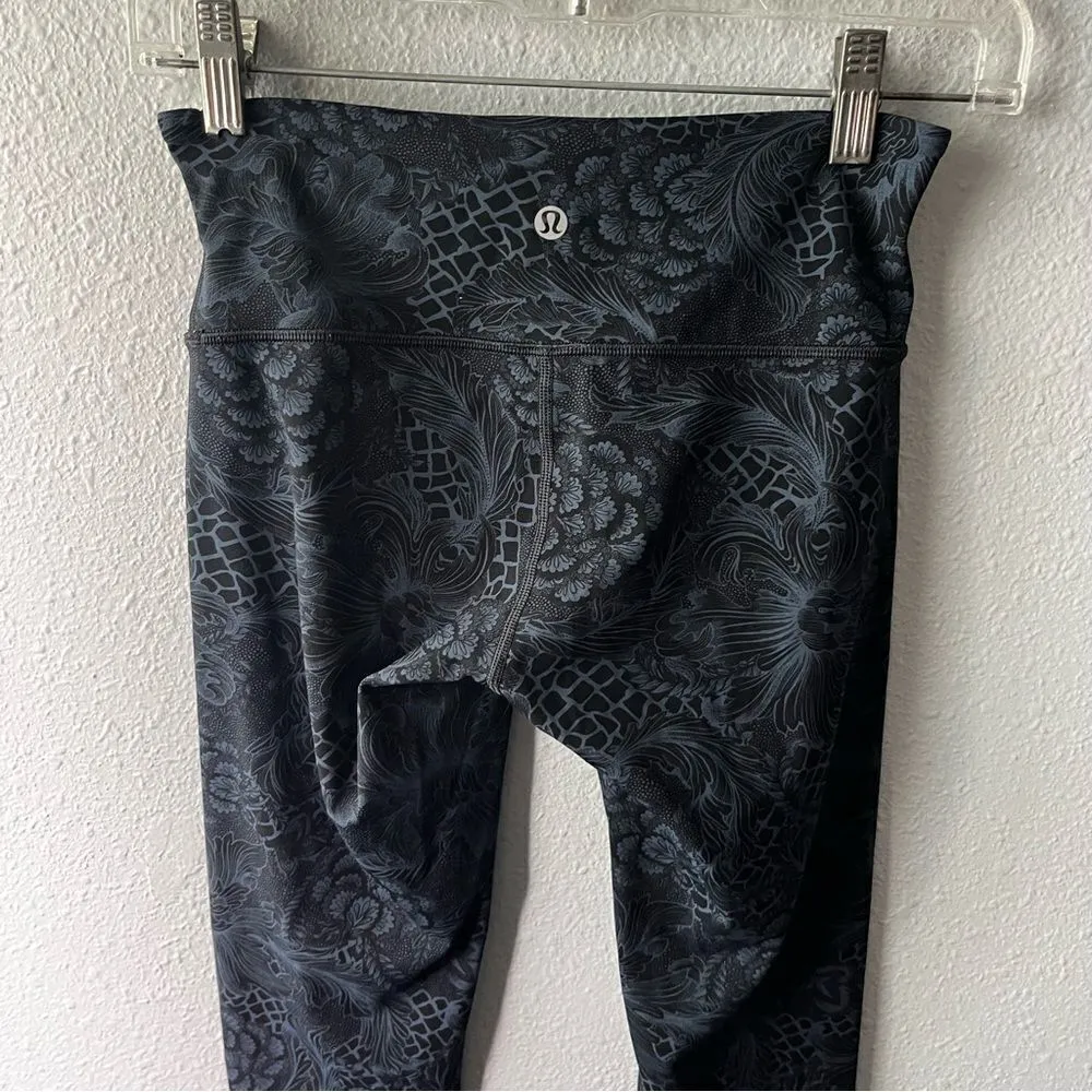 Lululemon Wunder Under Low-Rise Tight Luxtreme 28"
Nouveau Mach Blue Black - Image 7