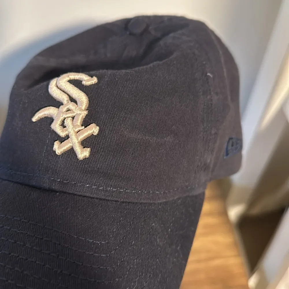 Aritzia Chicago white Sox Hat Aritizia  - Image 4