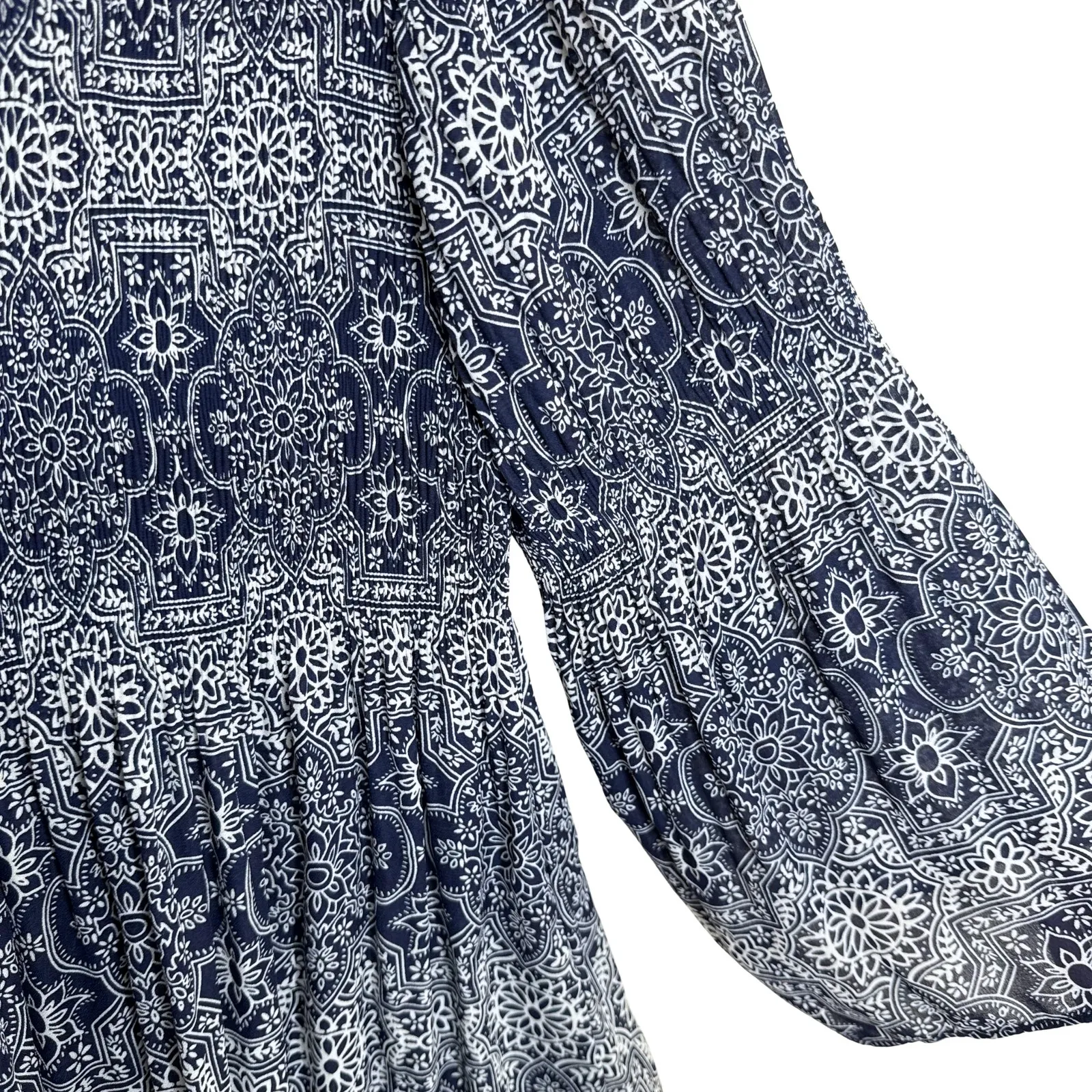 Floral & Ivy Boho Paisley Long Sleeve Peplum Top Size Medium Blue White Blouse - Image 5