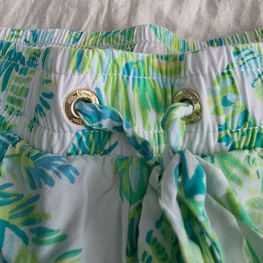 Lilly Pulitzer Katia Palm Shorts L - Image 3