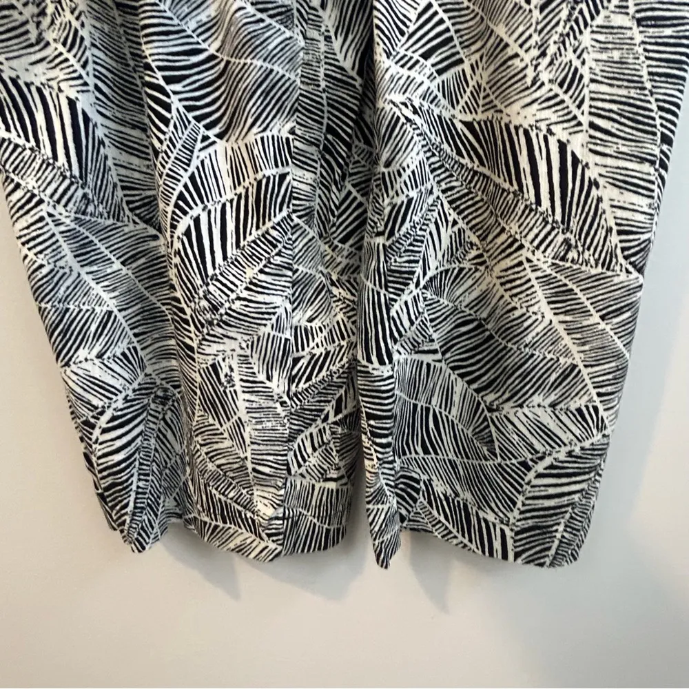 NWT Old Navy Black/White Palm Print Sleeveless Tank One Piece Jumpsuit Size XS - Image 9