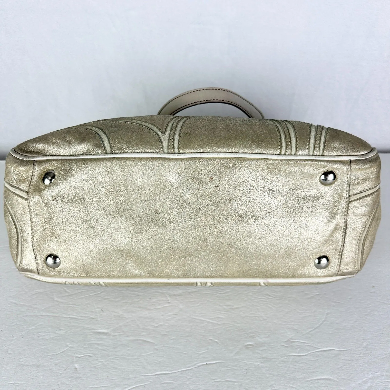 Coach Gallery Outline Metallic Leather Tote Purse Champagne Gold Signature Logo - Image 5