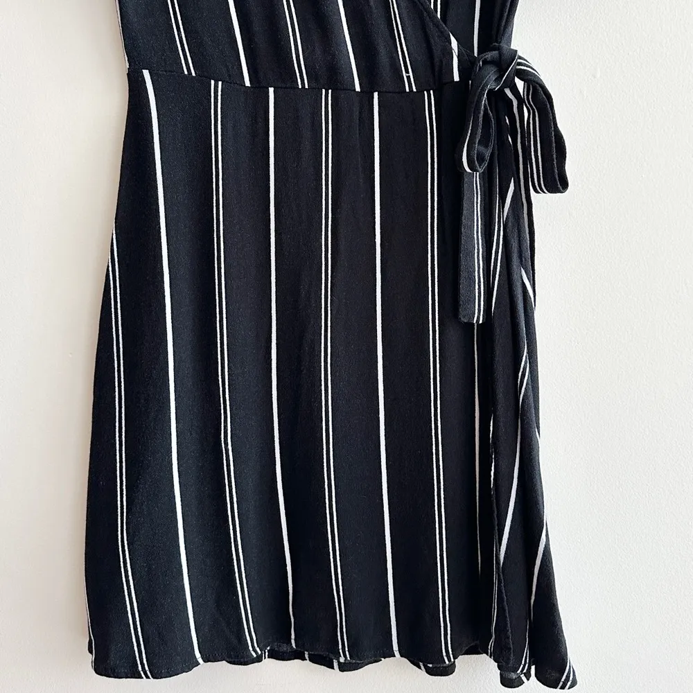 xhilaration Black and White Striped V-Neck Wrap Mini Dress, Size Small - Image 4