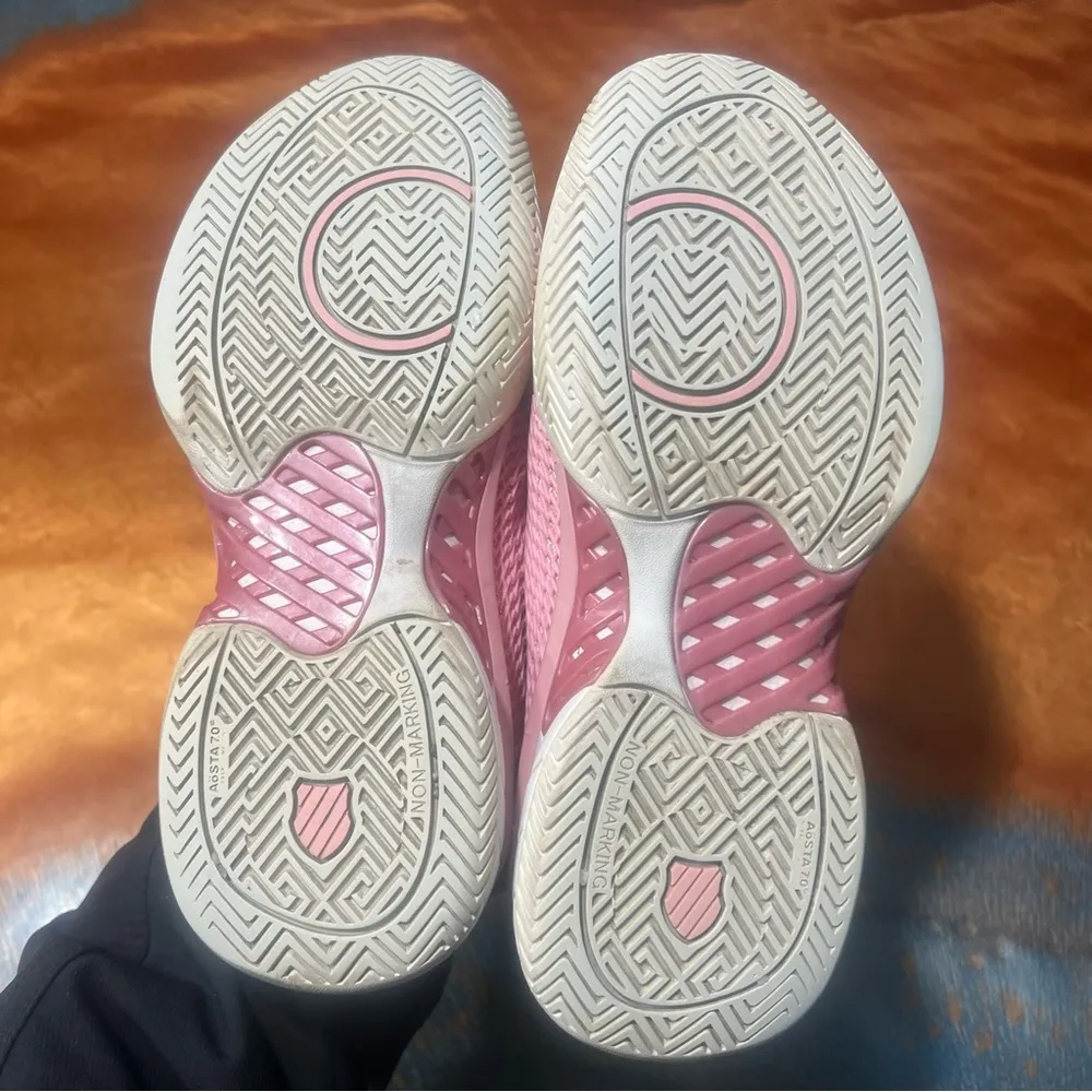 K-Swiss Pickleball shoes pink white size 7.5 - Image 7