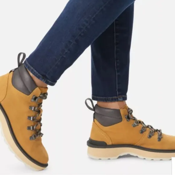 Sorel Women's HI- Line Hiker Boots Size 9 Lace Up Boots Rugged Sole NEW - Image 2