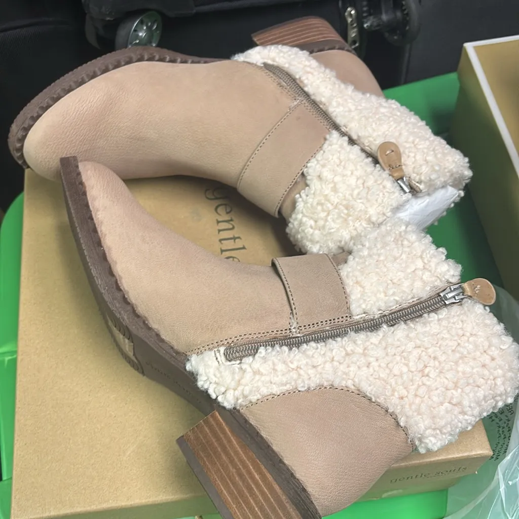 Gentle Souls by Kenneth Cole Best Slit Moto Cozy Mushroom 9M - Image 10