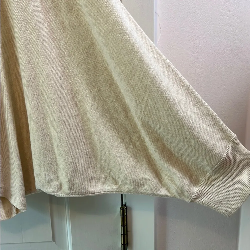 NWT Banana Republic Cream Oversized Bat Wing Sleeve Relaxed Fit Sweater - Sz L - Image 7