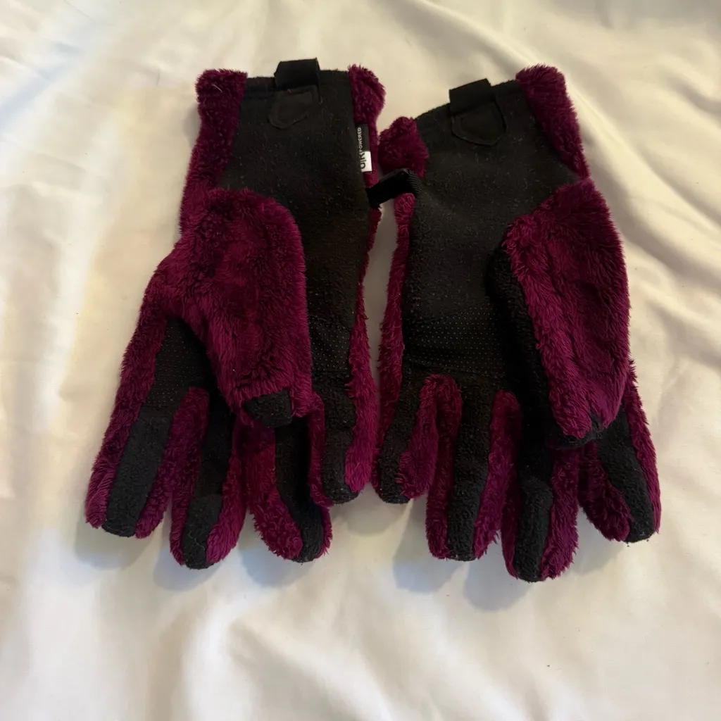 EUC The North Face Osito Gloves - Image 4