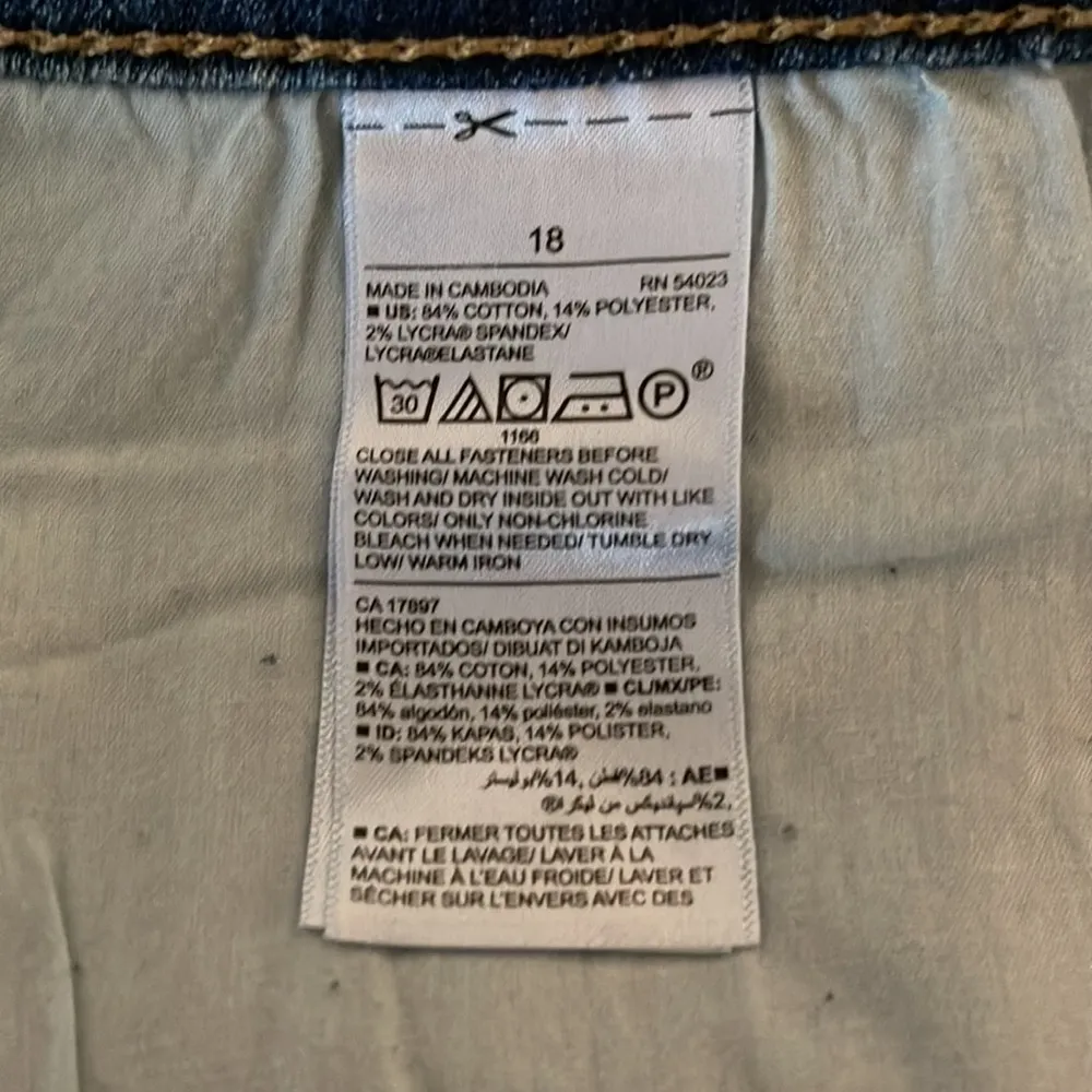 NEW  Jeans - Women’s Size 18 - Image 4