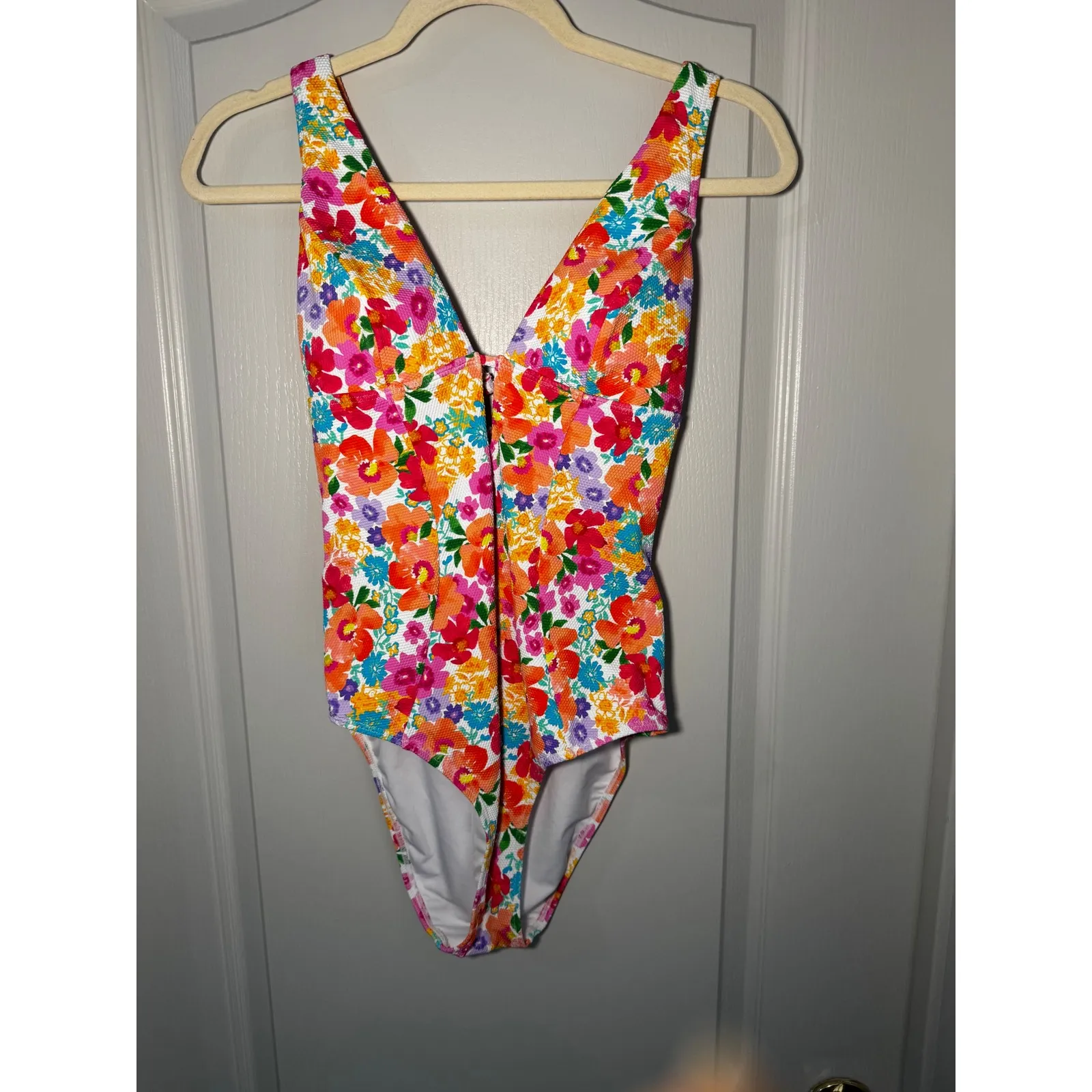 Cupshe Floral One Piece Swimsuit Deep V Zipper Front Back Cutout Women's M - Image 10