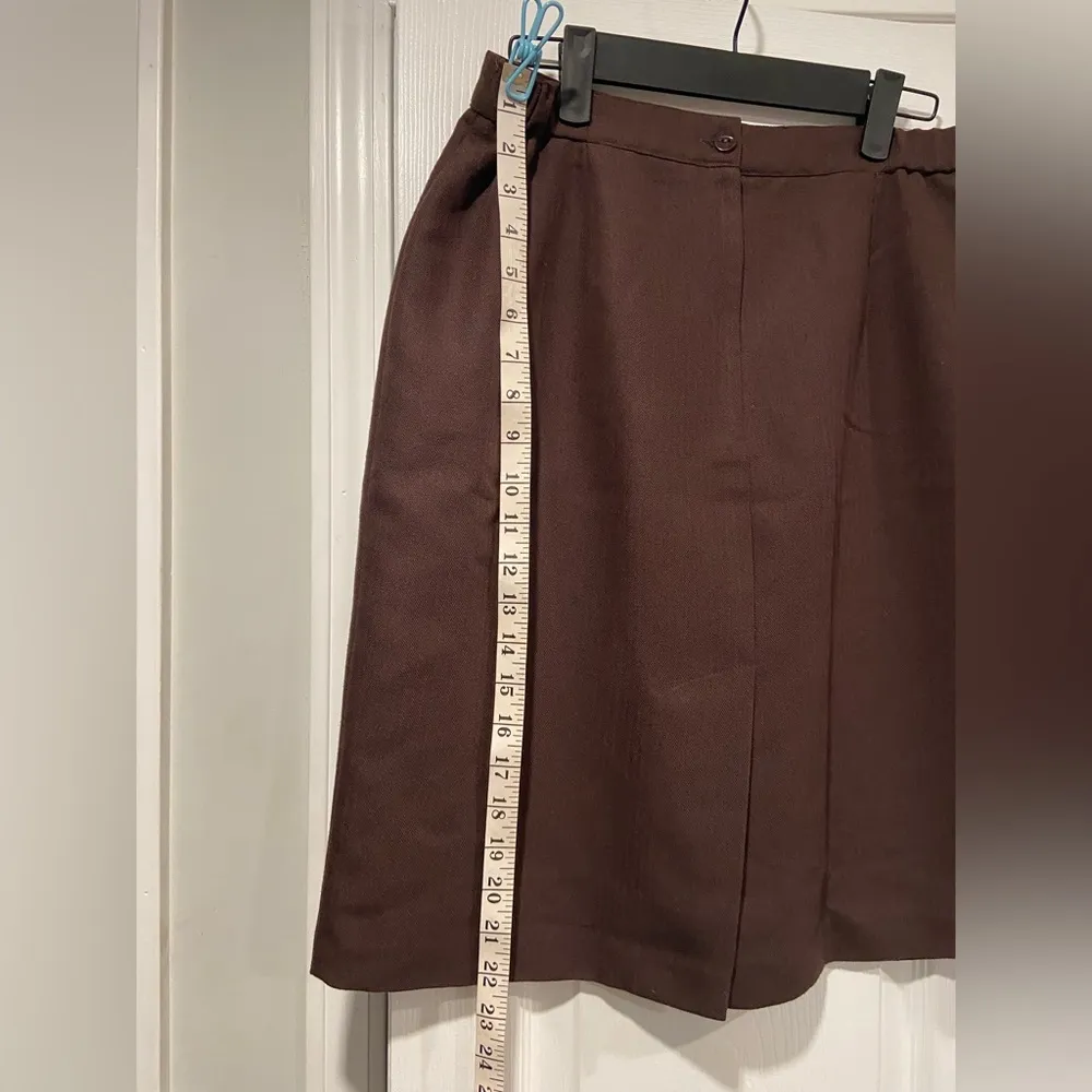 VTG Kathie Lee Size 12 Chocolate Brown Mini Skirt Comfort Waist Front Slit - Image 4