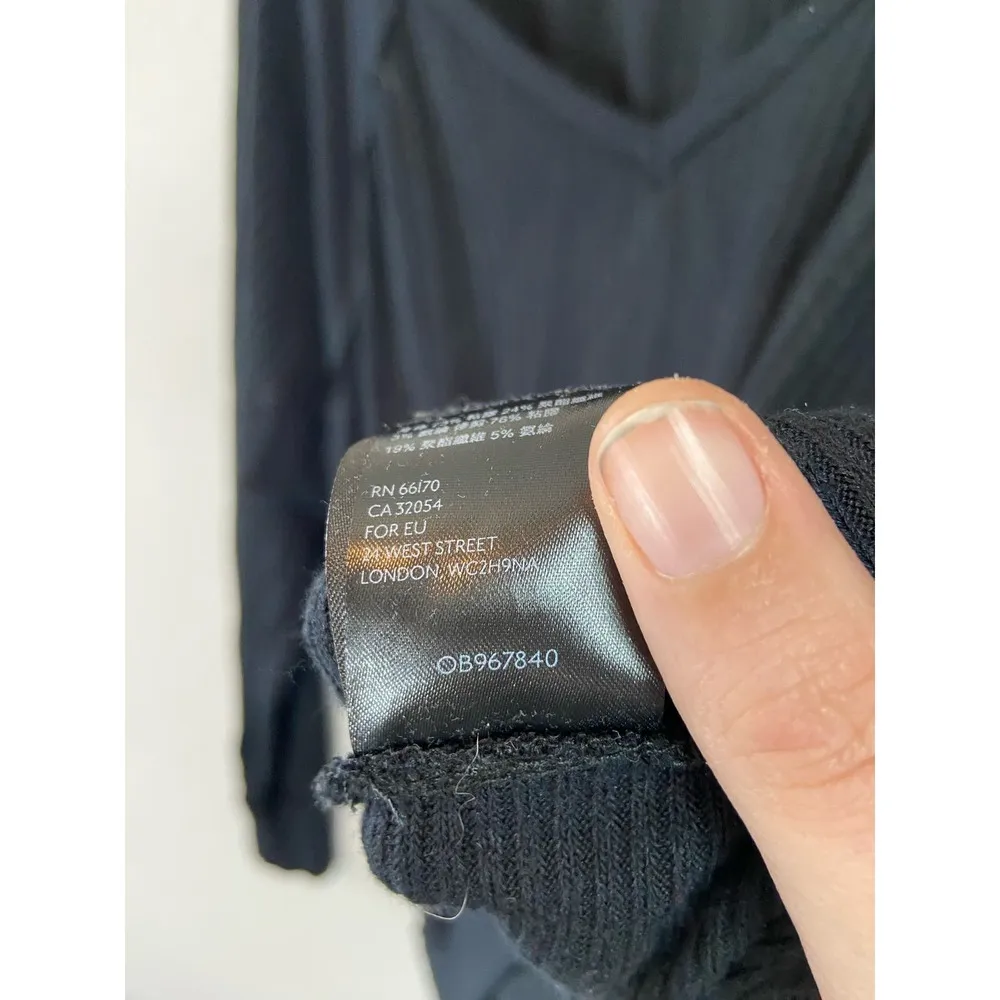 we the free black waffle knit V neck Size M - Image 5