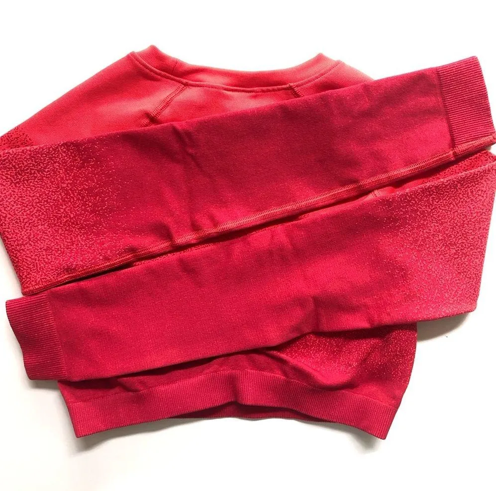 M Adapt Ombre Seamless Long Sleeve Crop Top - Image 3