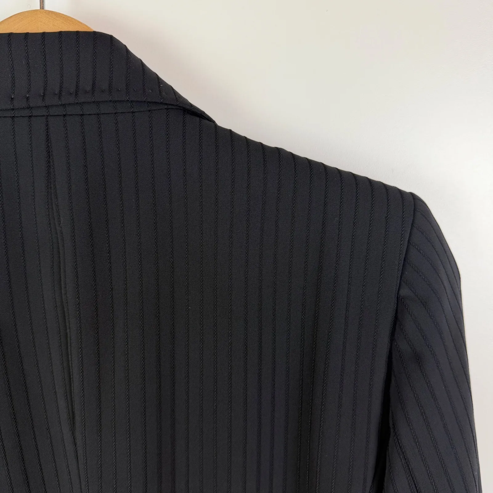 Tahari Black Pinstripe Suit Jacket Blazer Small Business Office Career Classic - Image 2