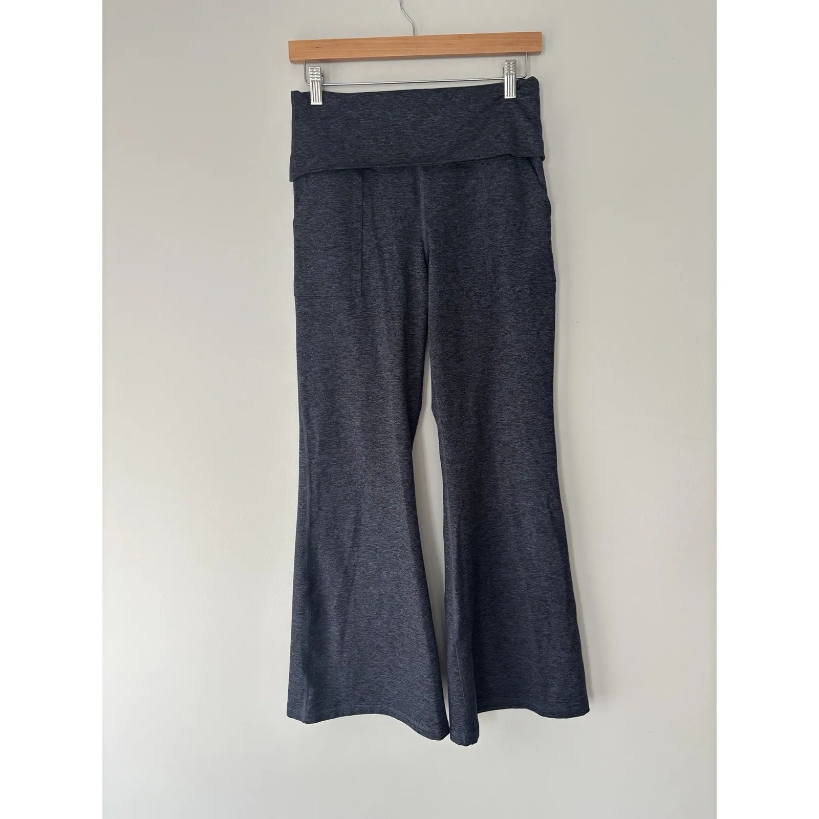 Offline by Aerie The Hugger High Waisted Foldover Flare Leggings Navy‎ Sz Large - Image 4
