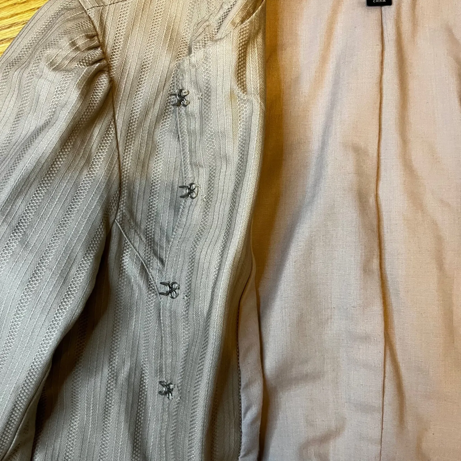 Mossimo Denim Mossimo Women's Taupe Striped Collarless Hook Front Blazer Jacket Size Medium - Image 7