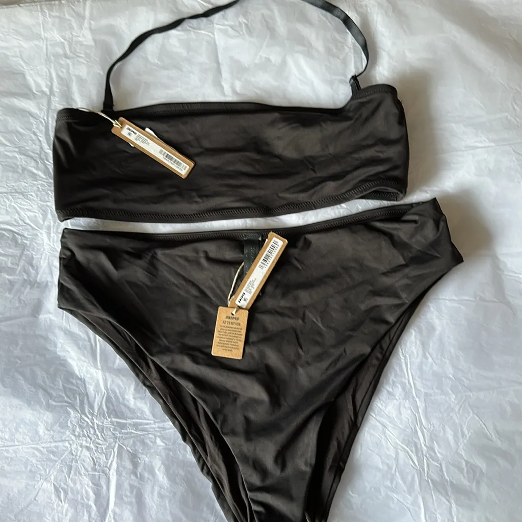 Skims Swim Bikini Set bandeau bikini top size L” and mid waist bottom size “XL”‎ - Image 2