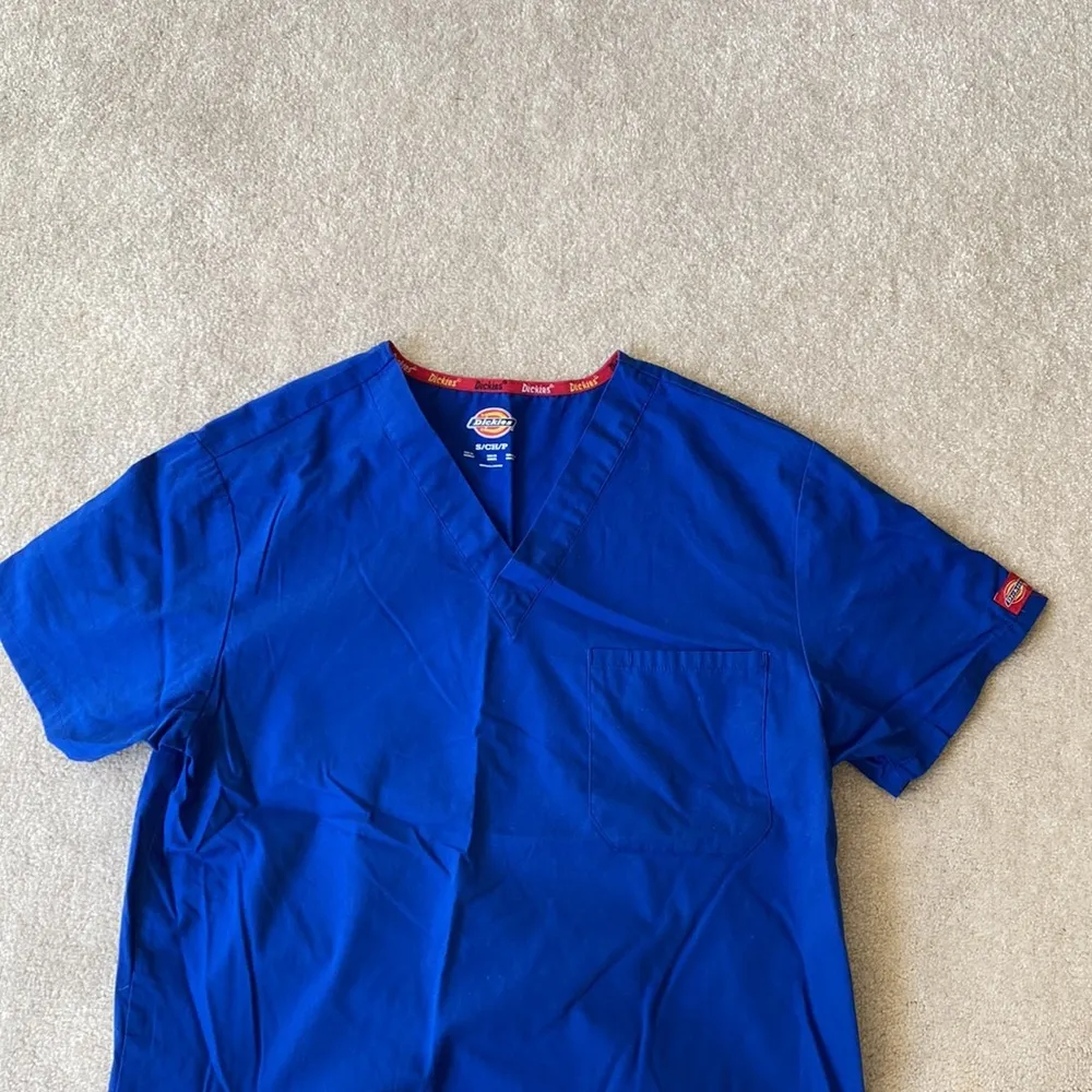 Dickies Scrub Top - Image 2