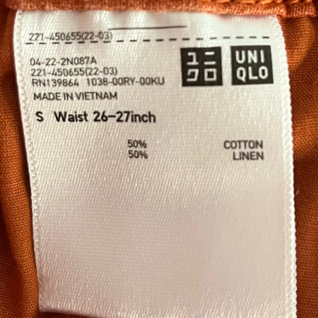Uniqlo Women's High Waist Rust Shorts - Image 8