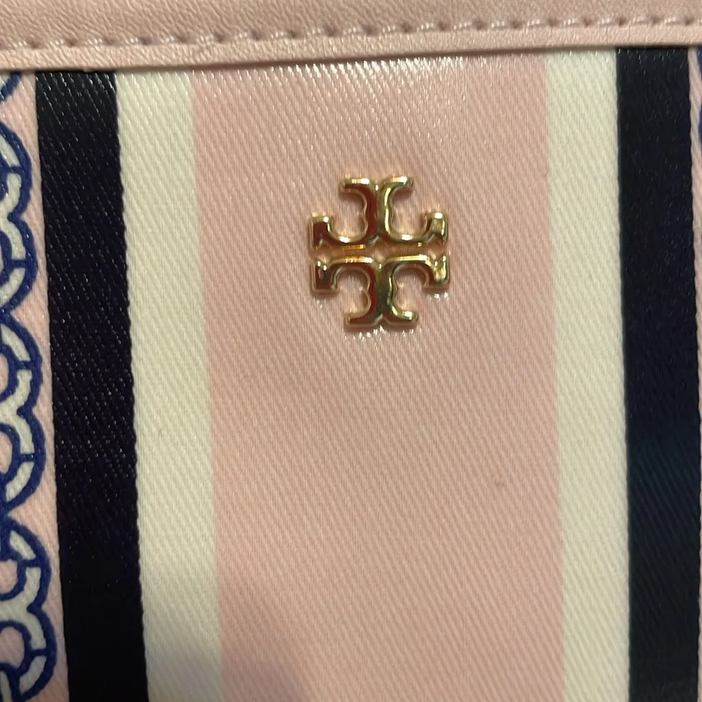 Tory Burch Pink and Navy Chain Print Tote - Image 3