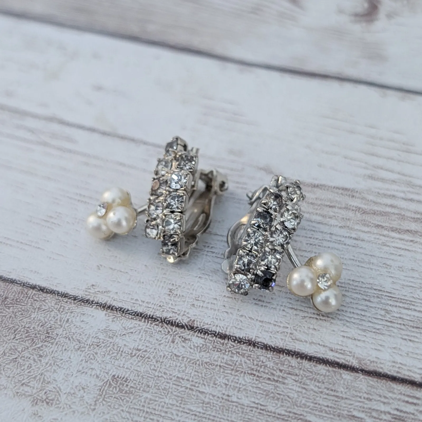 Vintage Clip On Earrings Clear Gem with Faux Pearl Flower Silver - Image 3