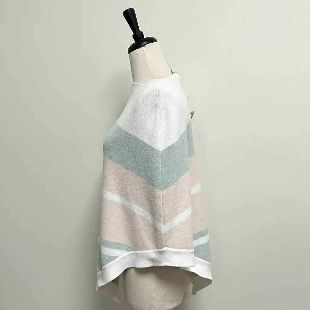 Barefoot Dreams Cozy Chic Ultra Lite Stripe Ocean Breeze Poncho NWT *Staining* - Image 3