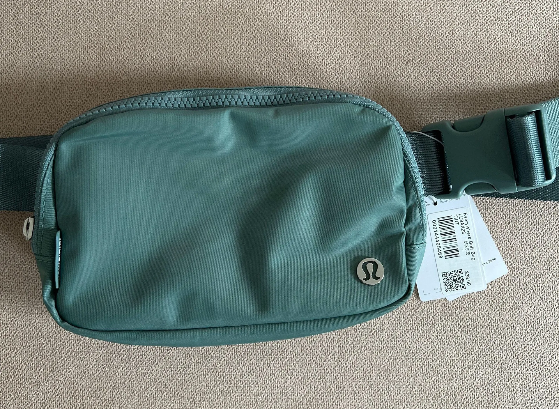 Lululemon Everywhere Belt Bag - Image 2