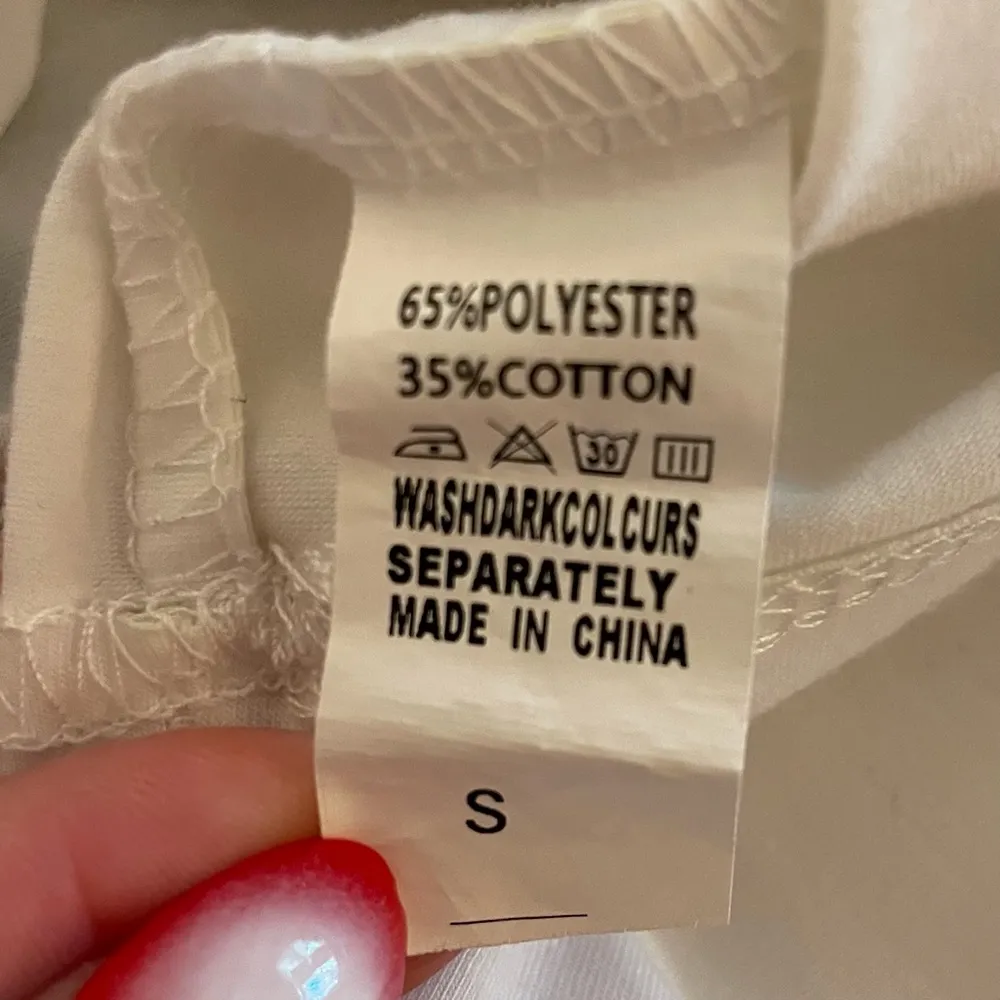 Amazon Cocktail Glass Baby T-Shirt Crop Top, White, Size S, NWOT - Image 5