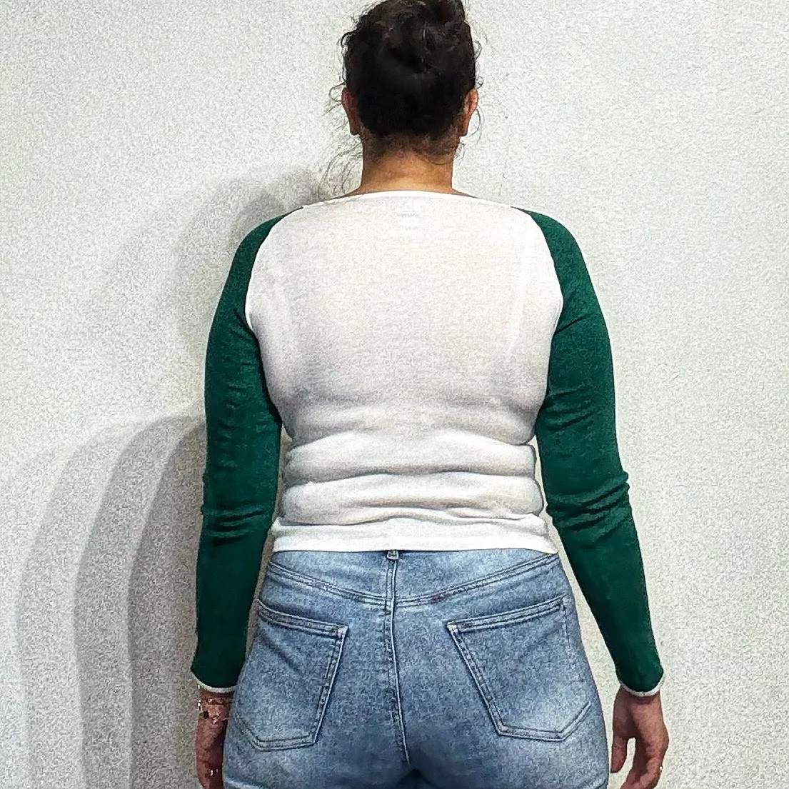 BDG White Long Sleeve Top Sz M - Image 9