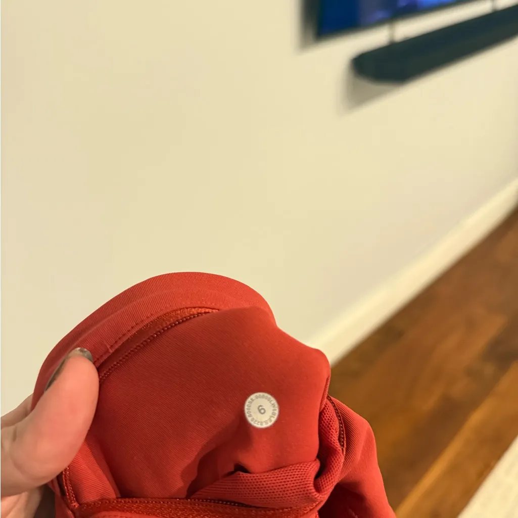 Lululemon Leggings – Red, Size 6 - Image 5