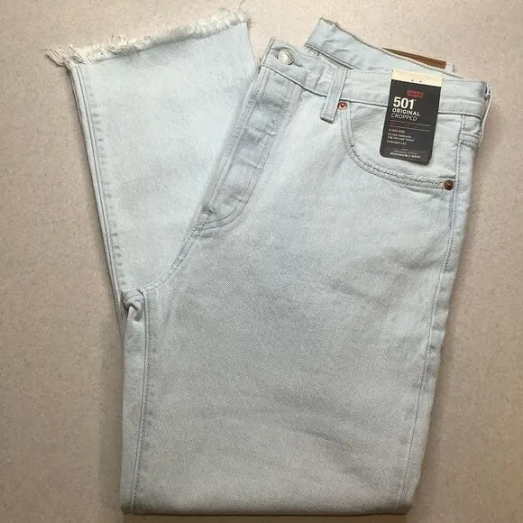 Levi’s Premium 501 Cropped 29 Right‎ Turn Light Wash - Image 5