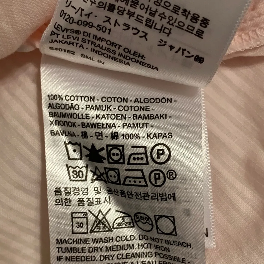 Women’s Levi’s Shirt - Image 5